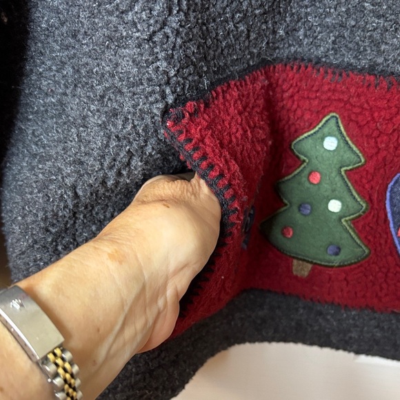 C&B Sport Charcoal Knobby Fleece Christmas Sweater EUC Generously Small - Picture 6 of 12